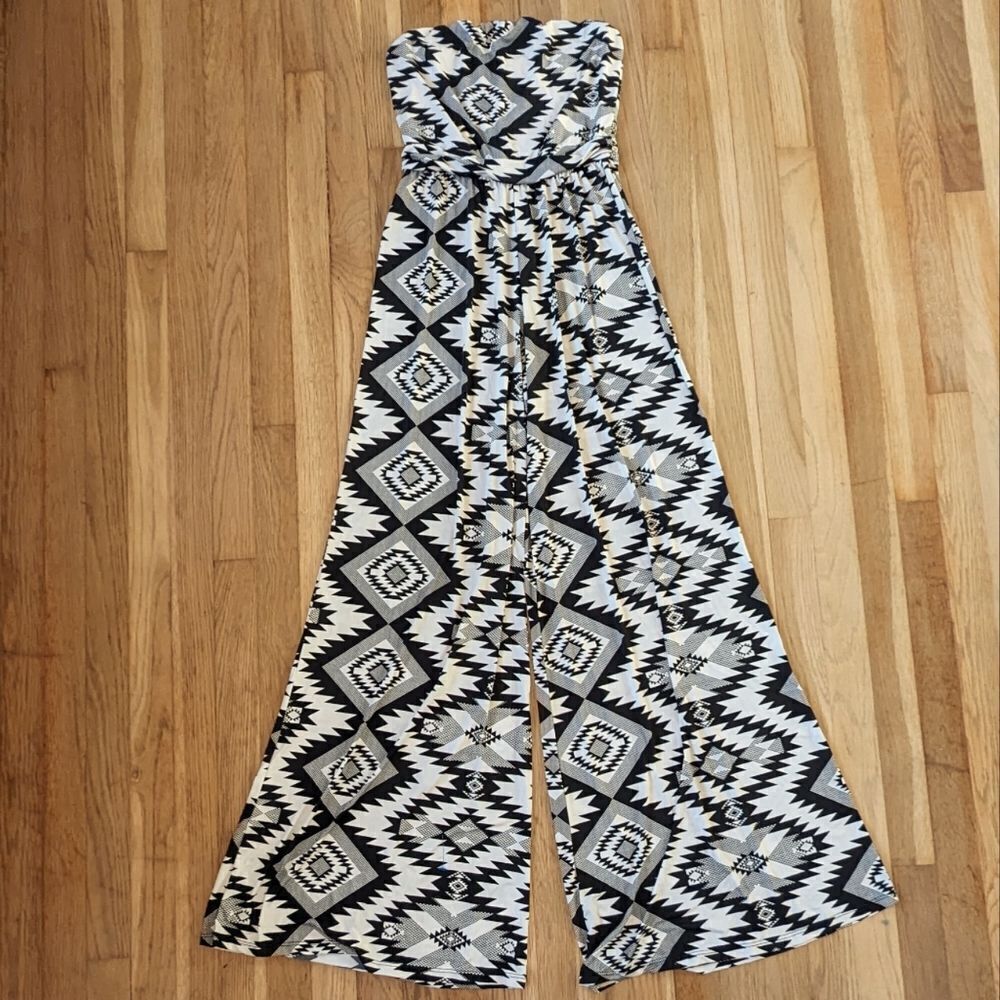 Auditions Boutique Black and White Aztec Tribal Strapless Jumpsuit Wide Leg